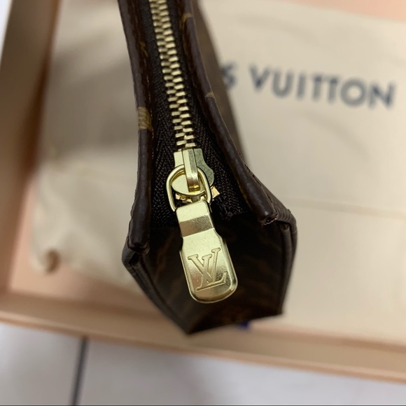 NEW Authentic Louis Vuitton Toiletry Pouch 26 - Picture 10 of 11